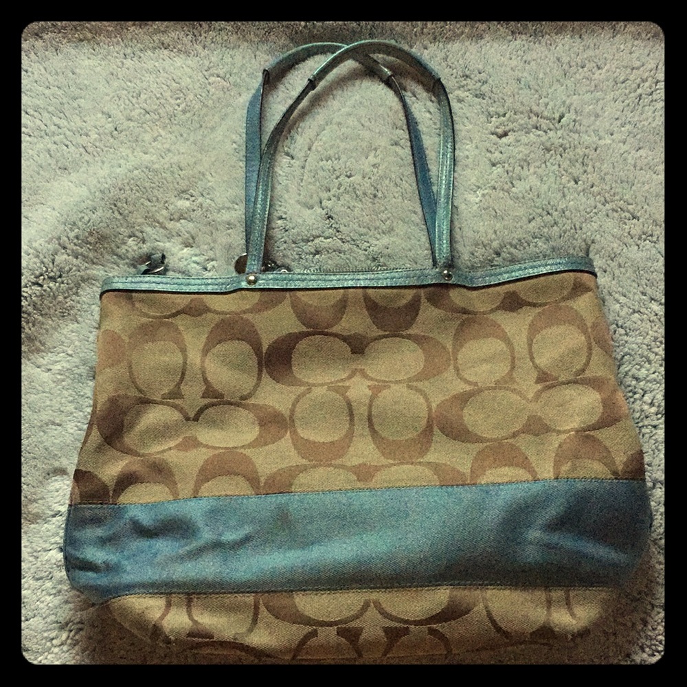 Coach purse with matching wristlet